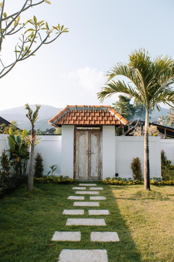 Villa Uhaina Amed Buitenkant foto